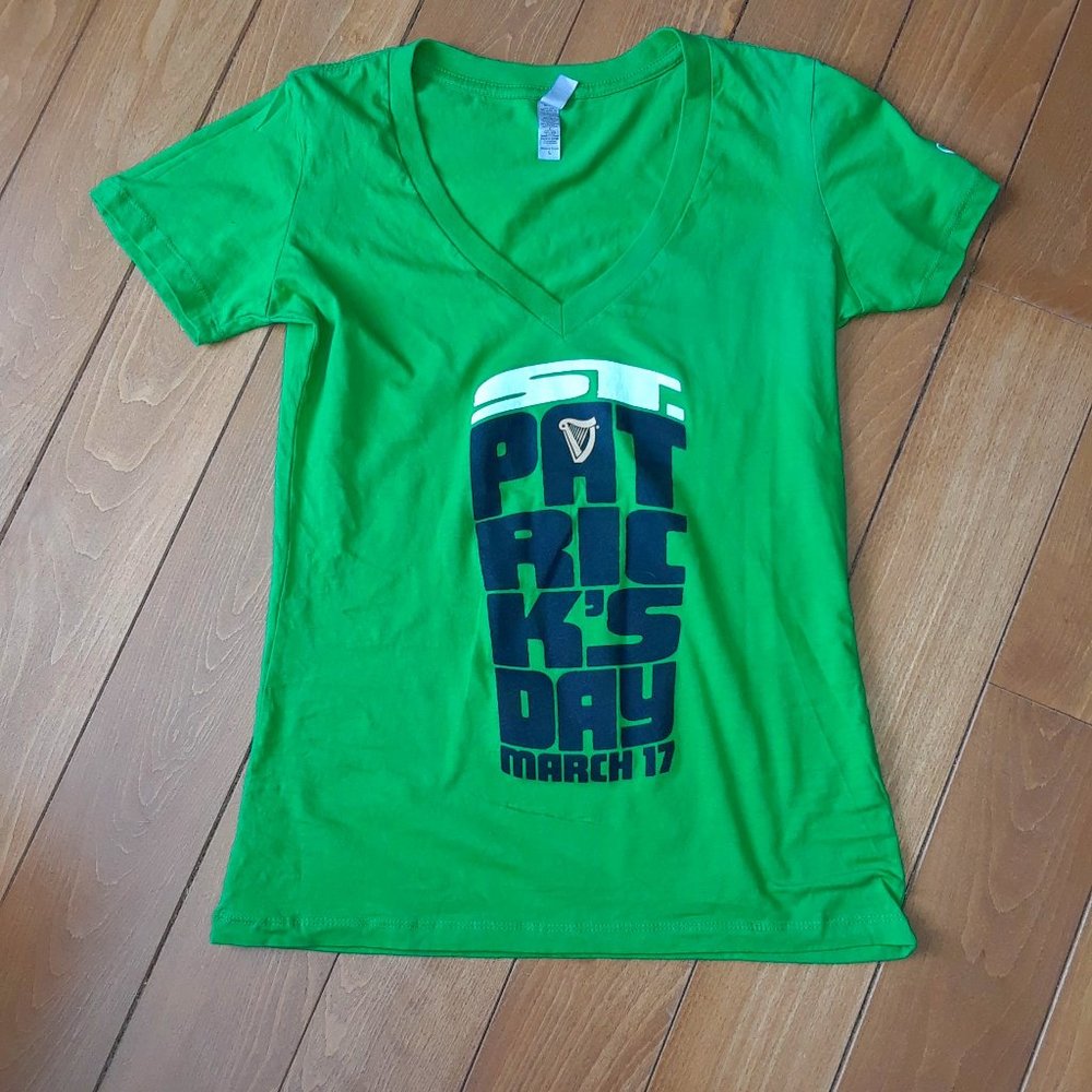 ST. PATRICK'S DAY Guinness T-shirt sz M/L